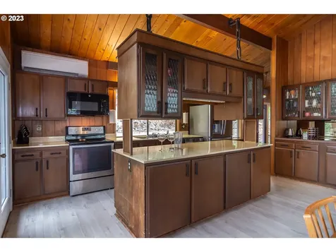 1751 Fairhill Drive Roseburg OR 97471