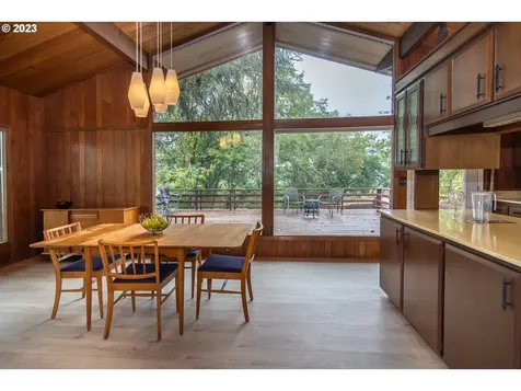1751 Fairhill Drive Roseburg OR 97471