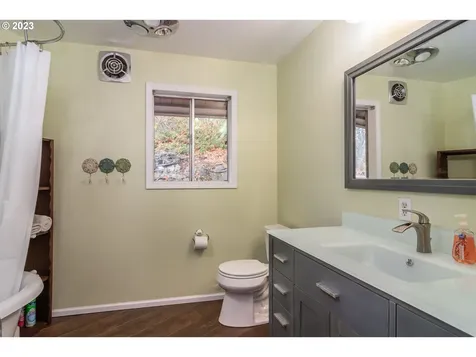 1751 Fairhill Drive Roseburg OR 97471
