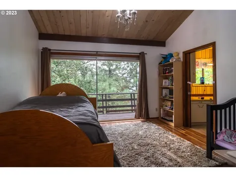 1751 Fairhill Drive Roseburg OR 97471