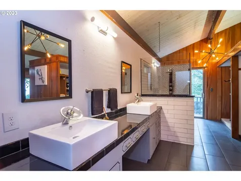 1751 Fairhill Drive Roseburg OR 97471