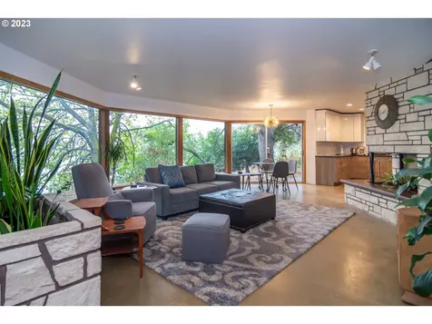1751 Fairhill Drive Roseburg OR 97471