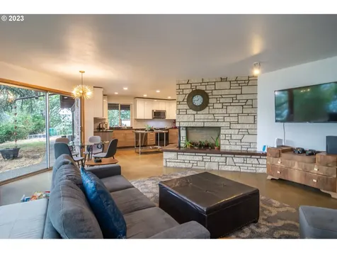 1751 Fairhill Drive Roseburg OR 97471