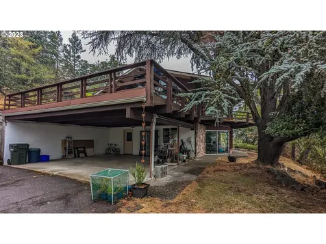 1751 Fairhill Drive Roseburg OR 97471