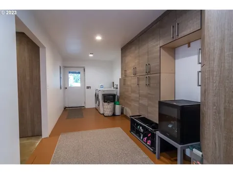 1751 Fairhill Drive Roseburg OR 97471