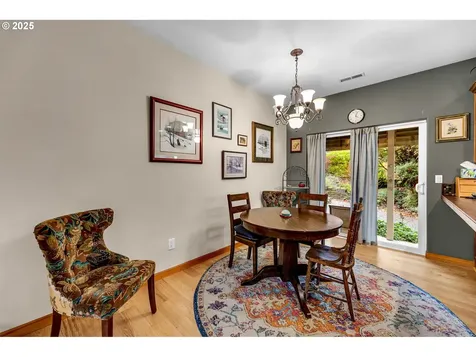 1035 E Pioneer Loop La Center WA 98629