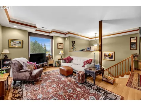 1035 E Pioneer Loop La Center WA 98629
