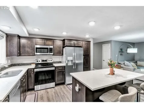 9505 SW 50th Avenue Portland OR 97219