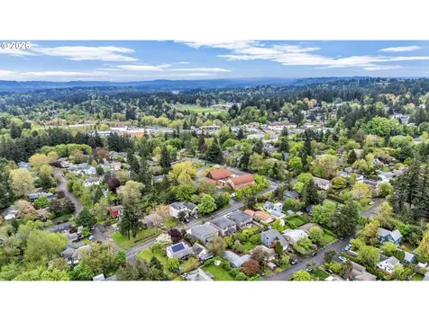 9505 SW 50th Avenue Portland OR 97219