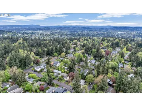 9505 SW 50th Avenue Portland OR 97219