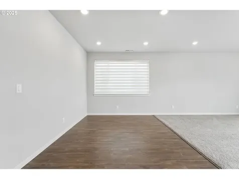 2582 SW Thomas Way Gresham OR 97080