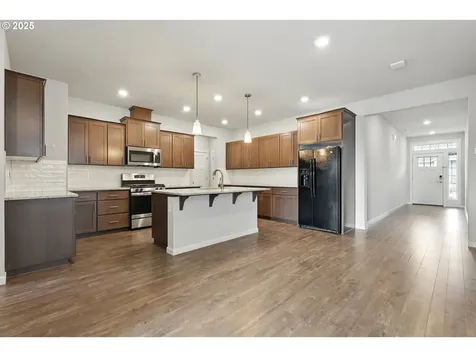 2582 SW Thomas Way Gresham OR 97080