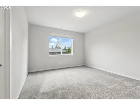 2582 SW Thomas Way Gresham OR 97080