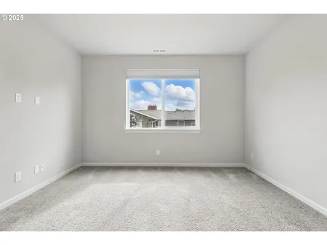 2582 SW Thomas Way Gresham OR 97080
