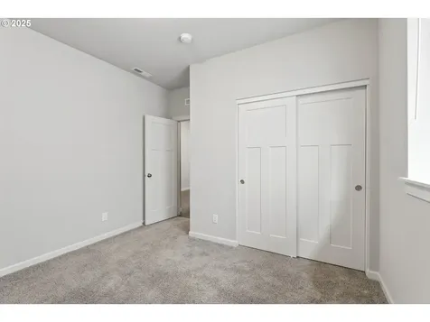 2582 SW Thomas Way Gresham OR 97080