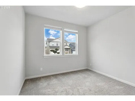 2582 SW Thomas Way Gresham OR 97080