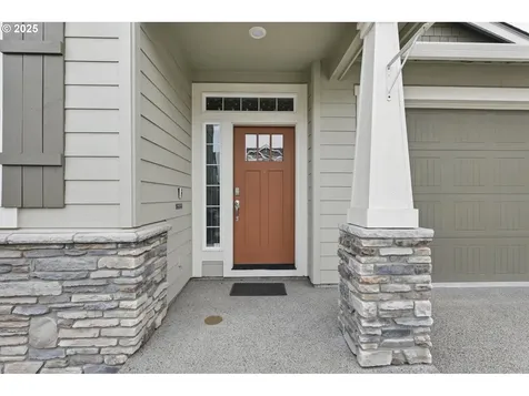 2582 SW Thomas Way Gresham OR 97080