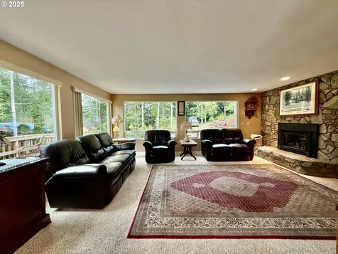 95089 Timber Park Lane Coos Bay OR 97420