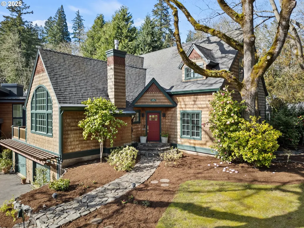 4212 Southshore Boulevard Lake Oswego OR 97035