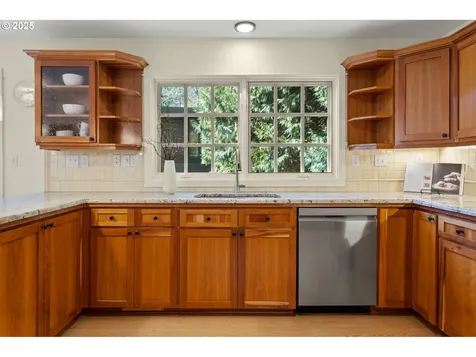 4212 Southshore Boulevard Lake Oswego OR 97035