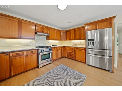 4212 Southshore Boulevard Lake Oswego OR 97035