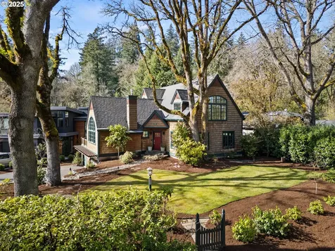 4212 Southshore Boulevard Lake Oswego OR 97035