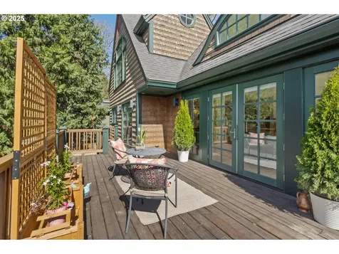 4212 Southshore Boulevard Lake Oswego OR 97035