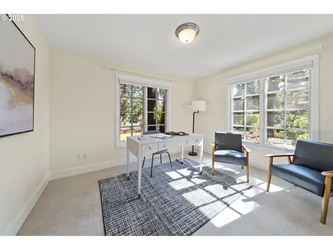 4212 Southshore Boulevard Lake Oswego OR 97035