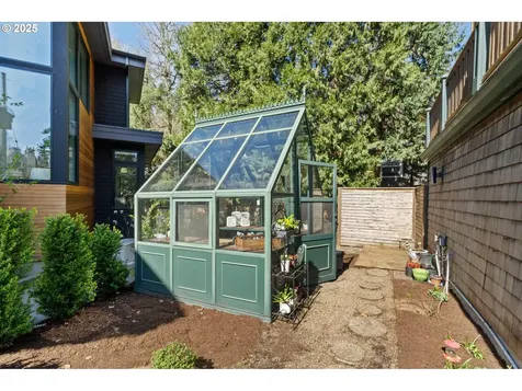 4212 Southshore Boulevard Lake Oswego OR 97035