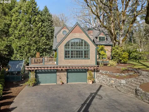 4212 Southshore Boulevard Lake Oswego OR 97035