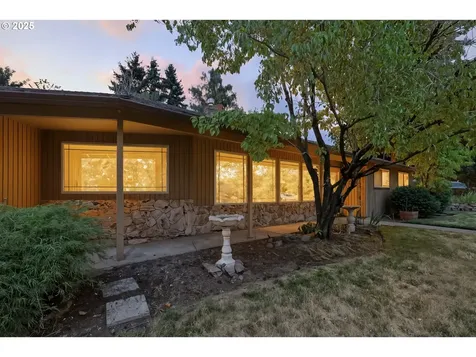 9740 SW New Forest Drive Beaverton OR 97008