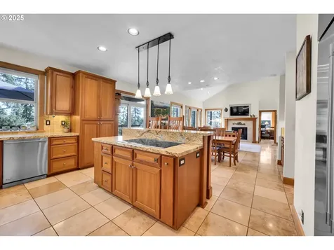27911 Lady Slipper Loop Eugene OR 97405