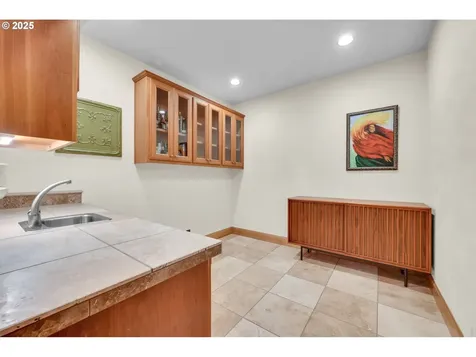 27911 Lady Slipper Loop Eugene OR 97405