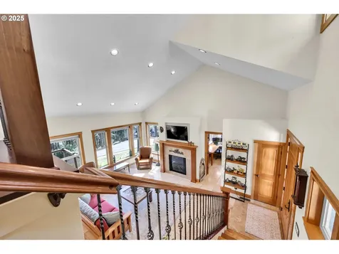 27911 Lady Slipper Loop Eugene OR 97405
