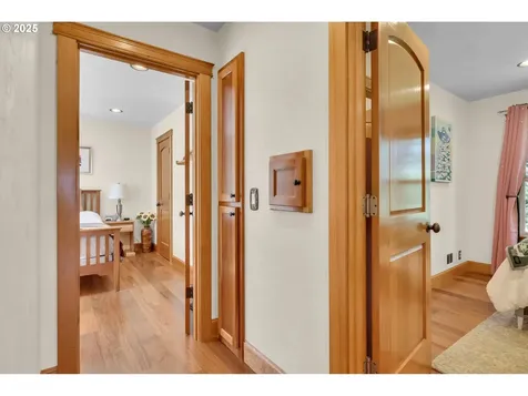 27911 Lady Slipper Loop Eugene OR 97405