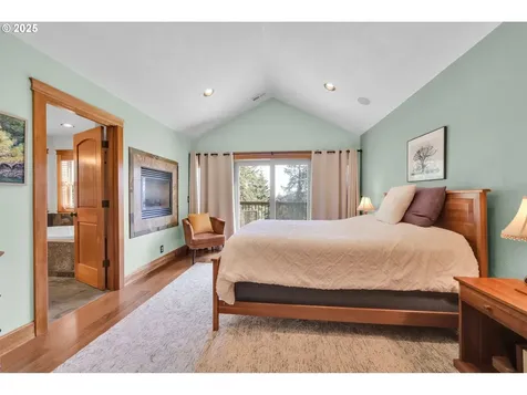 27911 Lady Slipper Loop Eugene OR 97405