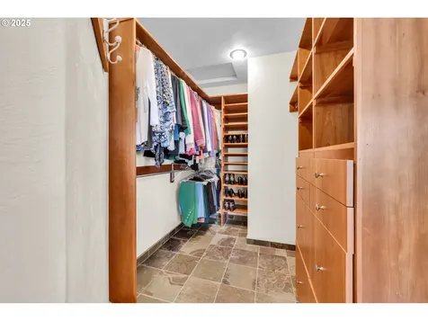 27911 Lady Slipper Loop Eugene OR 97405