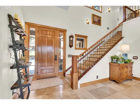 27911 Lady Slipper Loop Eugene OR 97405