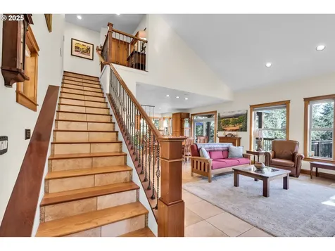 27911 Lady Slipper Loop Eugene OR 97405