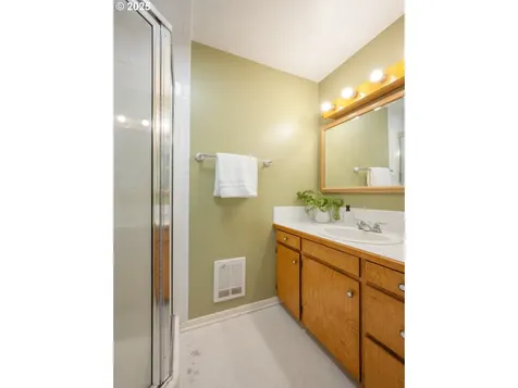 464 Spring Creek Drive Eugene OR 97404