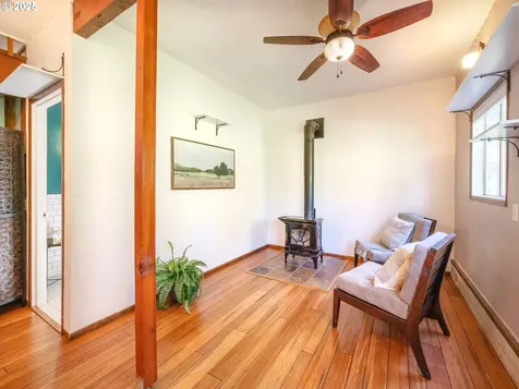 464 Spring Creek Drive Eugene OR 97404