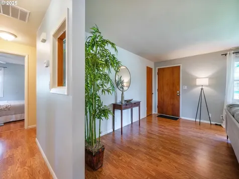464 Spring Creek Drive Eugene OR 97404