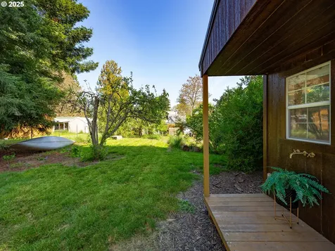 464 Spring Creek Drive Eugene OR 97404