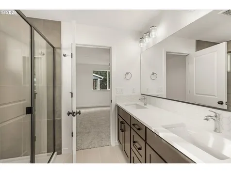284 NW Mawrcrest Avenue Gresham OR 97030