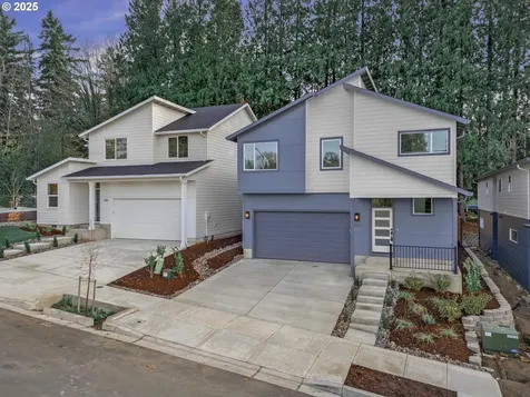 284 NW Mawrcrest Avenue Gresham OR 97030