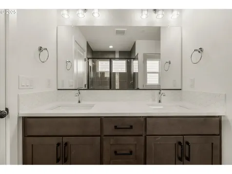 284 NW Mawrcrest Avenue Gresham OR 97030