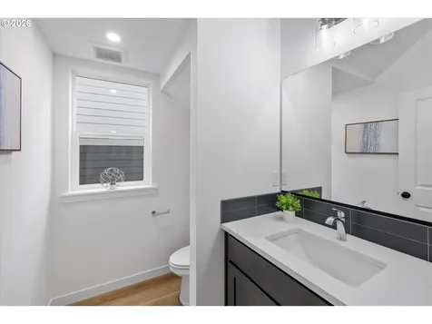 284 NW Mawrcrest Avenue Gresham OR 97030