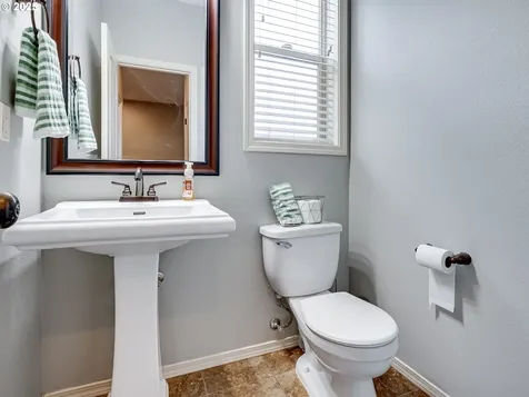 4868 Y Street Washougal WA 98671