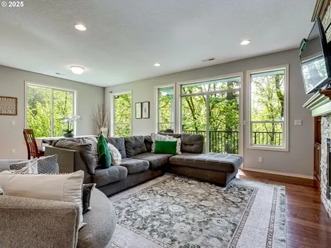 4868 Y Street Washougal WA 98671