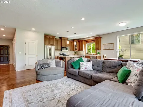 4868 Y Street Washougal WA 98671